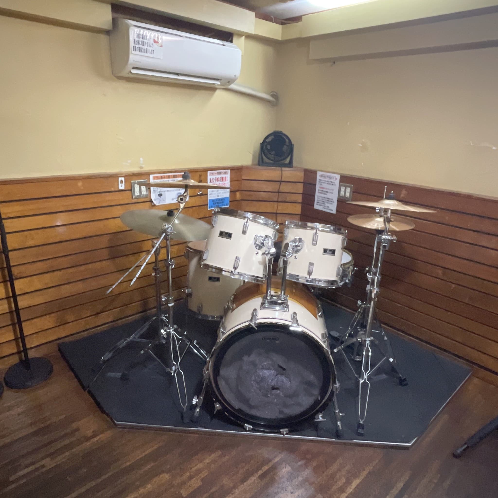 椿音楽教室 ダボスタジオの写真